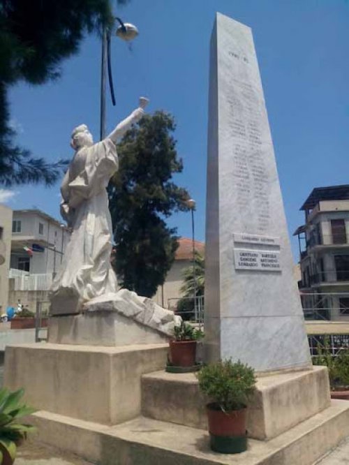 Monumento ai Caduti 